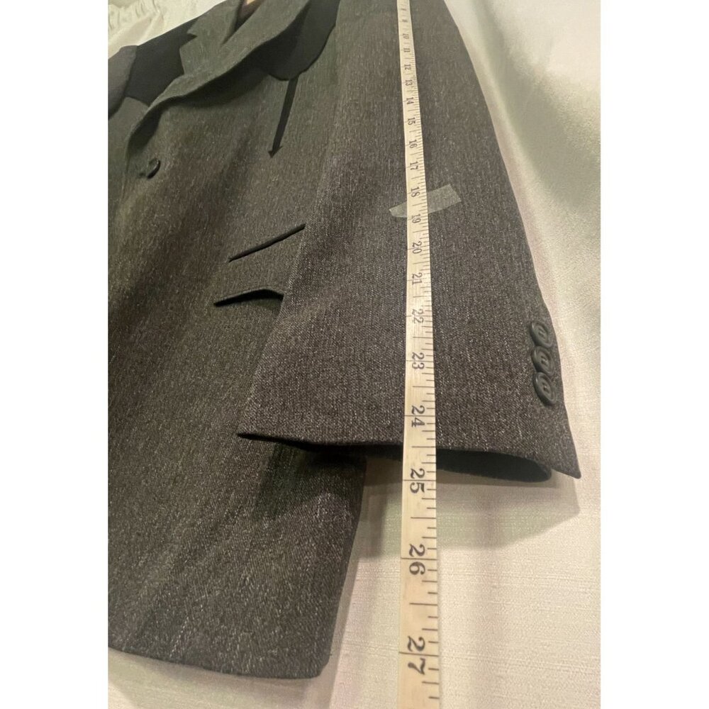 JA7053- Men’s Gray Blazer with Black Contrast Panels Two Button Structured Jacke - Picture 4 of 11